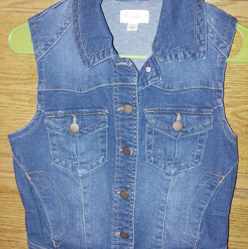 Crop jean vest